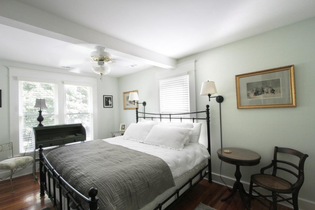 Dickson Street Bed & Breakfast Fayetteville Bagian luar foto