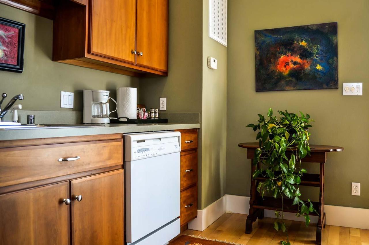 Dickson Street Bed & Breakfast Fayetteville Bagian luar foto