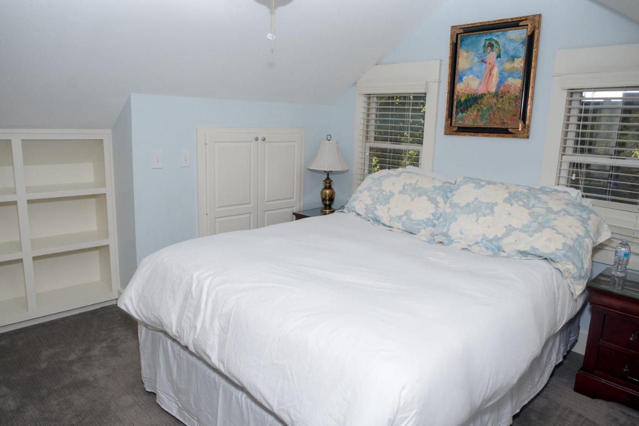 Dickson Street Bed & Breakfast Fayetteville Bagian luar foto
