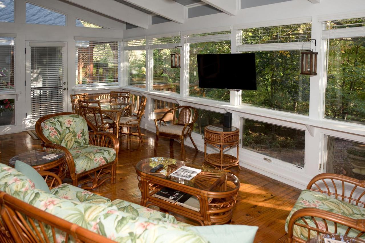 Dickson Street Bed & Breakfast Fayetteville Bagian luar foto